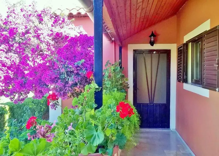 Nefeli House Lefkimi
