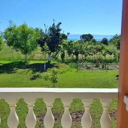 Nefeli House Tatil Evi *