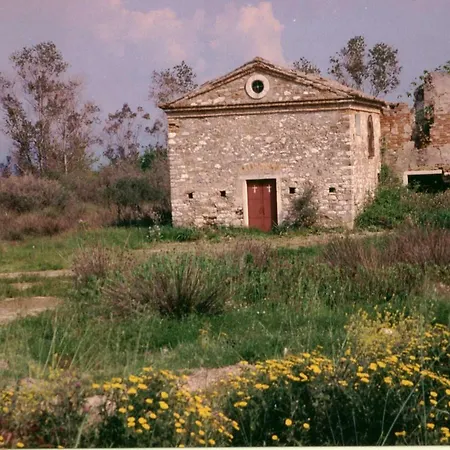 Casa de Férias Nefeli House Lefkímmi