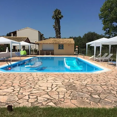 Vakantiehuis Nefeli House Lefkímmi