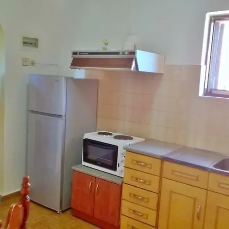 Nefeli House Lefkímmi